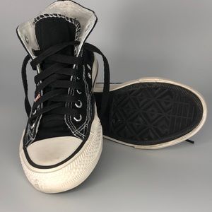 Kids sneakers with cute colorful printed numbers with 7 eyelets